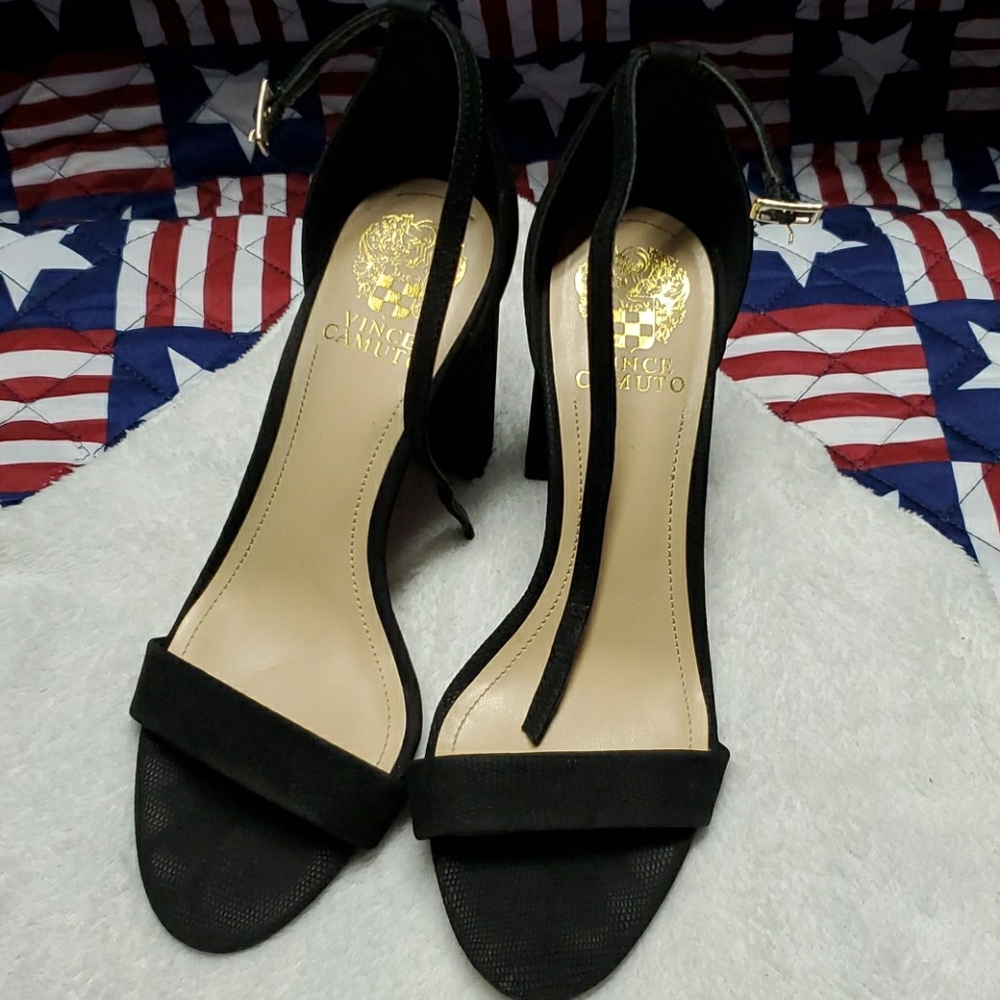 Vince Camuto Sathina